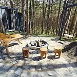 山林小屋 Fly House *