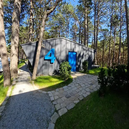 Lodge Fly House *