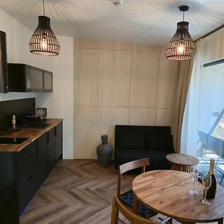 Fly House Orman Evi *